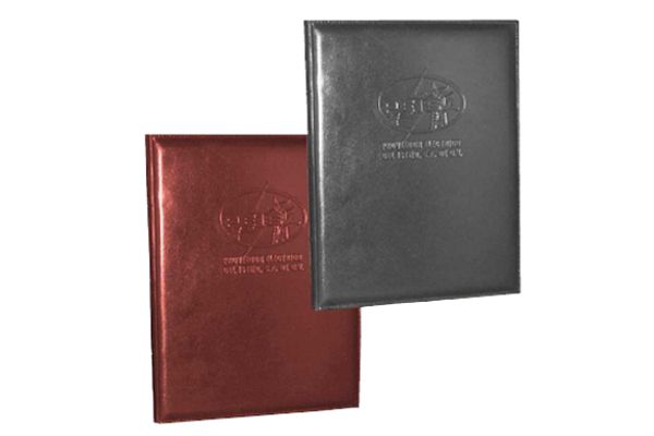 Agenda carta abierta con hojas couche mate