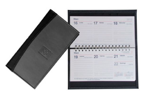 Detalle de funda curpiel cosido en agenda de bolsillo