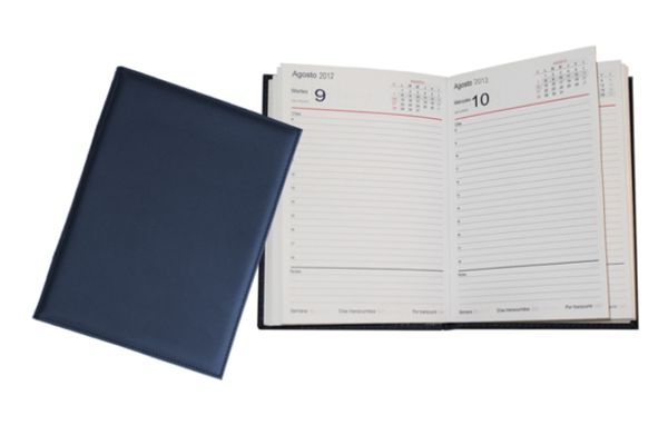 Detalle de funda curpiel sellado en agenda memorándum