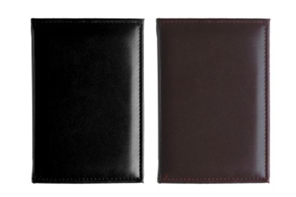 Directorio práctico abierto mostrando interiores