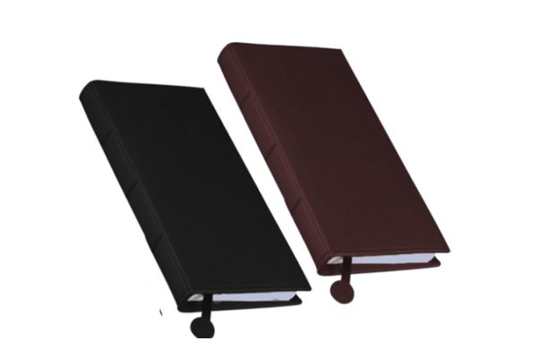 Agenda de bolsillo abierta con porta tarjetas