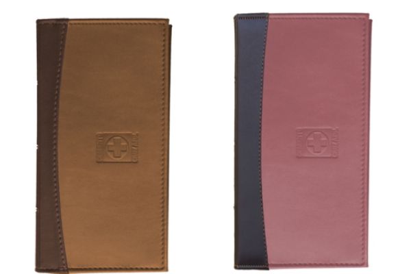 Detalle de curpiel cosido en agenda de bolsillo