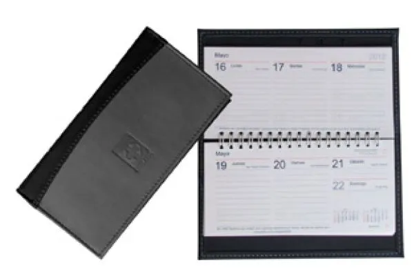 Detalle de funda curpiel cosido en agenda de bolsillo